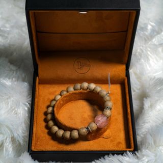 Vòng Trầm Hương Phong Thủy Đơn 8 li mix đá kim tiền VIP