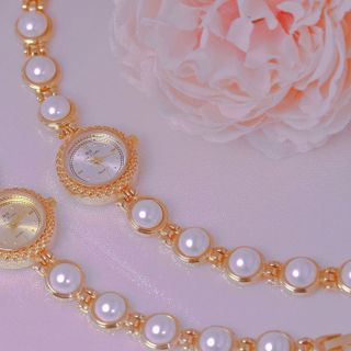 Đồng hồ lắc ngọc mẫu mới