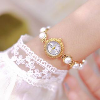 Đồng hồ lắc ngọc mẫu mới