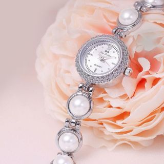 Đồng hồ lắc ngọc mẫu mới