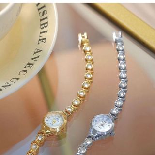 Đồng hồ lắc nhỏ