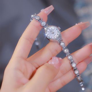 Đồng hồ lắc nhỏ