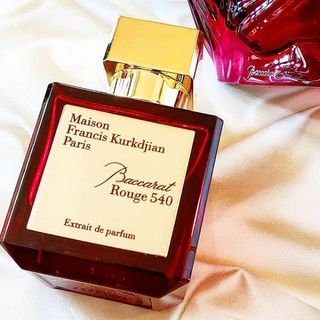 Nước Hoa Unisex Mai son Francis Kurkdjian Baccarat Rouge 540 Extrait De Parfum( đỏ) 70ml