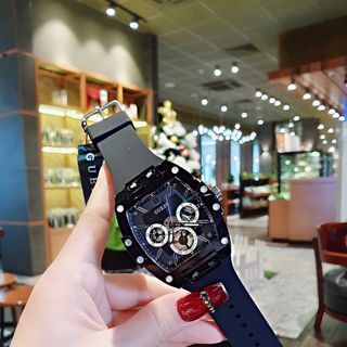 ĐỒNG HỒ NAM CAO CẤP GUE.SS CAO SU 1