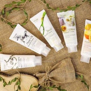 Kem dưỡng da tay 3 W Clinic Hand Cream- 100ml Dưỡng da tay trắng mịn tự nhiên