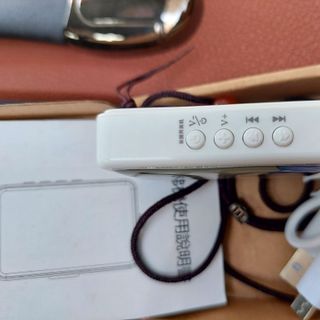 Máy niệm kinh đeo cổ 51 bài