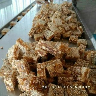 MỨT DỪA SỢI SÊN KHÓM NHÀ LÀM KHÔNG PHA 500G - WINNIE HOUSE