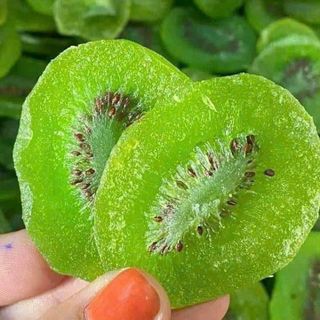 MỨT KIWI SẤY DẺO CHUA NGỌT HÀI HÒA 500G - WINNIE HOUSE