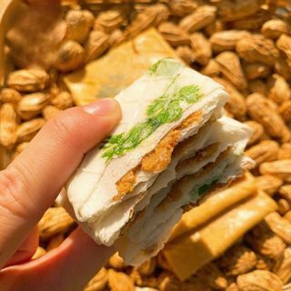 BÁNH KẸP NGÒ TRẮNG NHÂN BƠ ĐẬU PHỘNG THƠM NGON 400G - WINNIE HOUSE