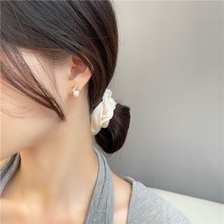 SET ĐỒNG HỒ NỮ NGỌC TRAI CHÍNH HÃNG FUNMEI + HOA TAI A9