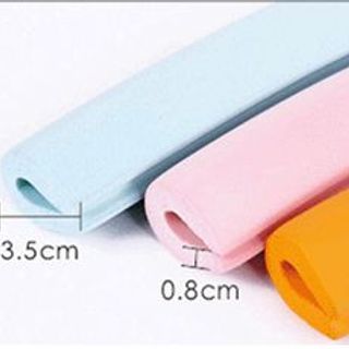 CUỘN DÂY CAO SU BỌT BIỂN DÁN BỌC GÓC CẠNH BÀN