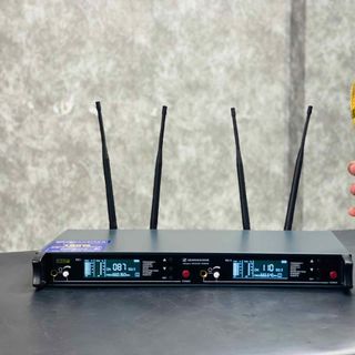 Micro Đầu Thu 4 ĂngTen SKM9000 Sóng UHF, Chất Âm Trong Trẻo, Chi Tiết Sáng