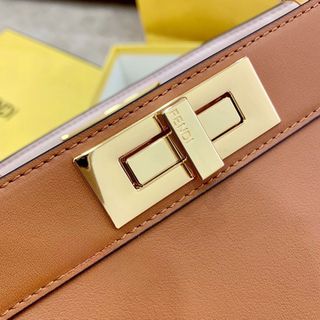 TÚI FD  VỀ DÒNG AUTH VIP 1-1 TRANDY LLXURY,Kt : 33-*23*13cm
