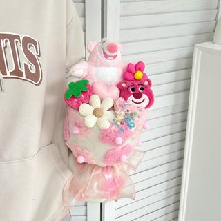 Hoa chậu gấu dâu kèm túi quà kính đựng