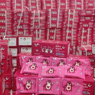 Hộp 10 gói khăn giấy ướt siêu xinh hot trend Gấu Dâu Losto