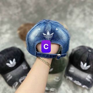 Nón lưỡi trai thêu kí hiệu adi das màu trắng CQ