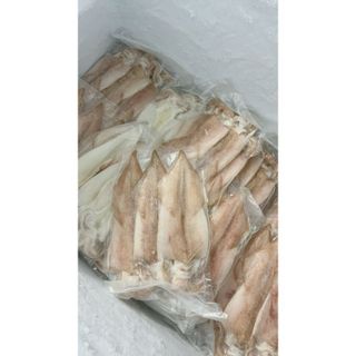 Mực ống xẻ 1 nắng size 4 con 1kg (guao tphcm)