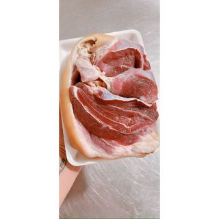 THỊT ĐÙI NAI TƯƠI CÓ DA Cấp Đông 1kg (giao tphcm)