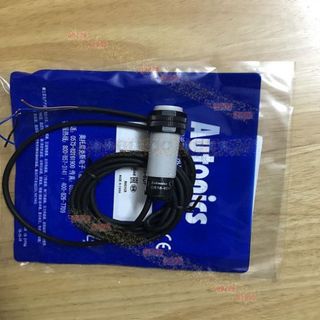 Cảm biến tiệm cận điện dung CR18-8DP - LH.ZaIo.O.9.2.2.8.6.I.9.9.5