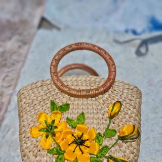 Túi lục bình thêu hoa mai 1