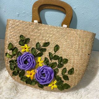 Túi u cỏ bàng quai gỗ thêu 12
