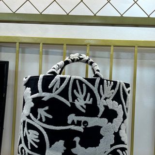 TÚI TOTE HÀNG HIỆU PRD LÔNG CỪU THẬT VÈ DÒNG AUTH VIP 1-1 TRANDY LUXURY.