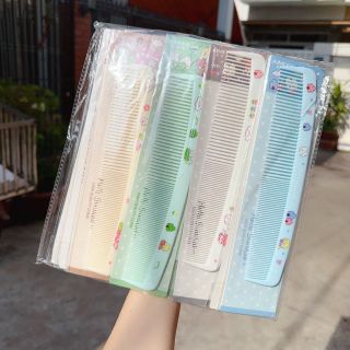 Lược nhựa lố 20 cái