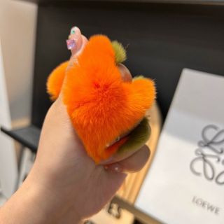 MÓC KHÓA QUẢ ĐÀO LÔNG