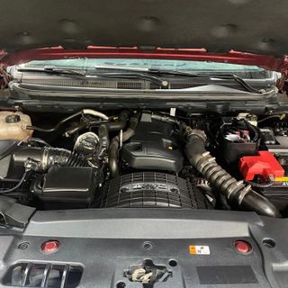 Nước vệ sinh khoang máy ô tô tẩy rửa dầu mỡ hoen ố Topco dung dịch an toàn chi tiết động cơ xe chai 1 lít