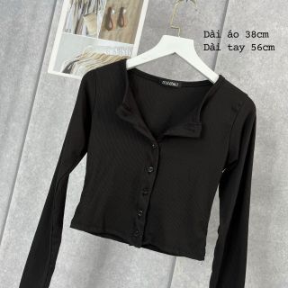 Áo croptop phối nút