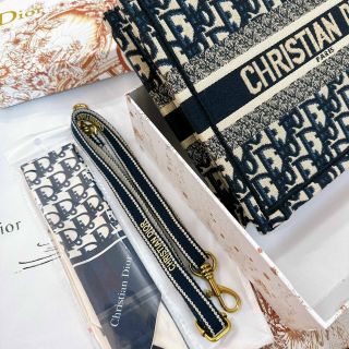 Túi xách quảng châu Book Tote SPSL Full Box - 07B5271 (Chuyên sỉ túi xách sll, balo, ví, thắt lưng, túi Laptop)