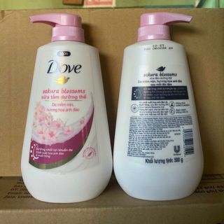 SỮA TẮM DƯỠNG THỂ DOVE SAKURA BLOSSOMS DA MỊN HƯƠNG HOA VỚI HƯƠNG HOA ANH ĐÀO 500G