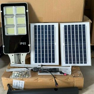Đèn năng lượng mặt trời bàn chải 2 tấm pin công suất 300w vỏ nhôm