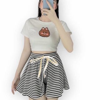 SET ĐỒ NỮ ÁO THUN CROPTOP PHỐI QUẦN SHORT KẺ SỌC GẤU THÊU - AUSA HOUSE