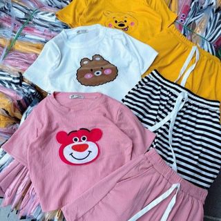 SET ĐỒ NỮ ÁO THUN CROPTOP PHỐI QUẦN SHORT KẺ SỌC GẤU THÊU - AUSA HOUSE