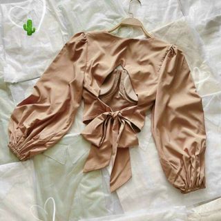 ÁO NỮ TIỂU THƯ NƠ SAU TAY PHỒNG CÓ MÚT - AUSA HOUSE