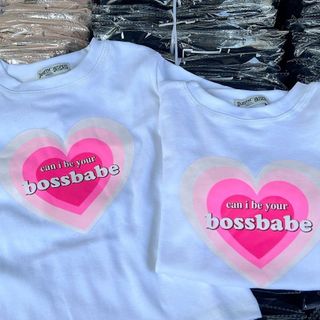 ÁO THUN NỮ CROPTOP CỔ TRÒN TAY NGẮN TRÁI TIM BOSSBABE - AUSA HOUSE