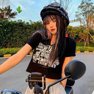 ÁO THUN NỮ CROPTOP CỔ TRÒN TAY NGẮN CHỮ IN THE SKY - AUSA HOUSE