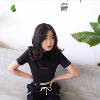 ÁO THUN NỮ CROPTOP CỔ TRÒN TAY NGẮN CỔ TRỤ REPLEI 1986 - AUSA HOUSE