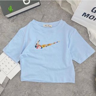 ÁO THUN NỮ CROPTOP CỔ TRÒN TAY NGẮN THÊU HOA - AUSA HOUSE