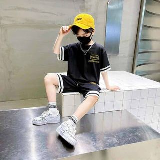 ĐỒ BỘ THỂ THAO NAM NỮ UNISEX KHUNG VIỀN CHỮ HAZARD - AUSA HOUSE