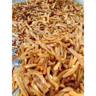 XÁ BẤU TRỘN NƯỚC TƯƠNG TỎI ỚT ( củ cải mặn) hủ 500g