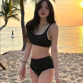 SET BIKINI KÈM ÁO KHOÁC ĐEN VIỀN TRẮNG THUN GÂN - AUSA HOUSE