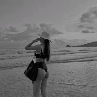 SET BIKINI KÈM ÁO KHOÁC ĐEN VIỀN TRẮNG THUN GÂN - AUSA HOUSE