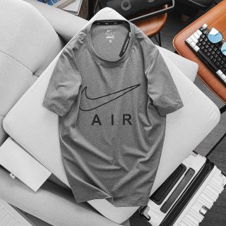 Tshirt Nik2e thun poly 4c xịn. 85k Vải hãng đẹp mịn mát, trơn láng, co giãn 4 chiều thoải mái. Size : m l xl 2xl Ri 2222 Tách nửa ri được