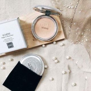 Phấn phủ siêu mịn Geo Sempre Happy & Please Pact( Geo Trắng)