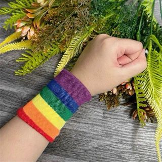 Bó cổ tay thấm mồ hôi Chất liệu mềm mại, co giãn, thoáng khí Thấm hút mồ hôi hiệu quả Đeo vào tháo ra dễ dàng
