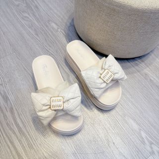 Lô dép miu quảng châu