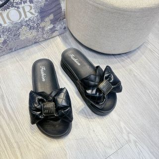 Lô dép miu quảng châu