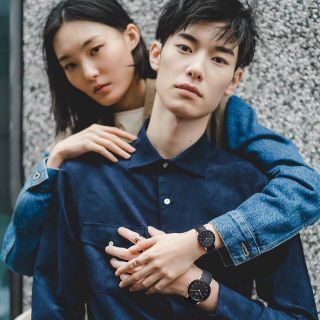 ĐỒNG HỒ NAM NỮ CAO CẤP D.W CAO SU ĐEN 1